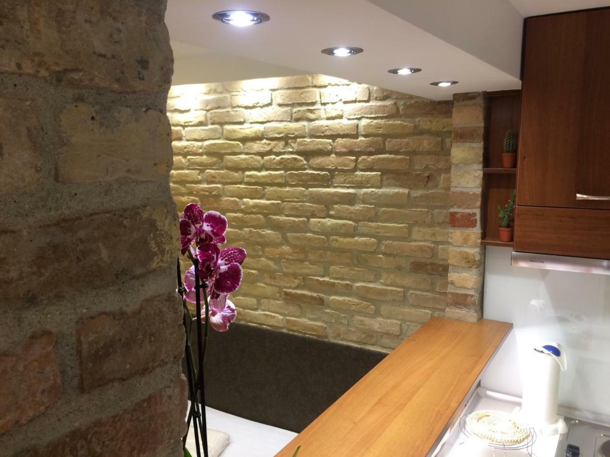 Nicola'S Studio Apartment Corfu  Exterior photo