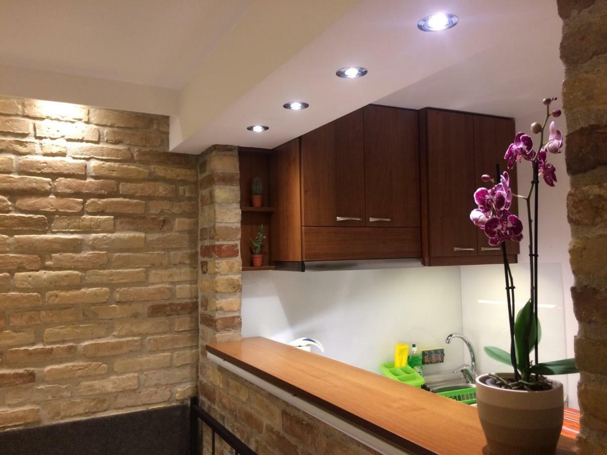 Nicola'S Studio Apartment Corfu  Exterior photo