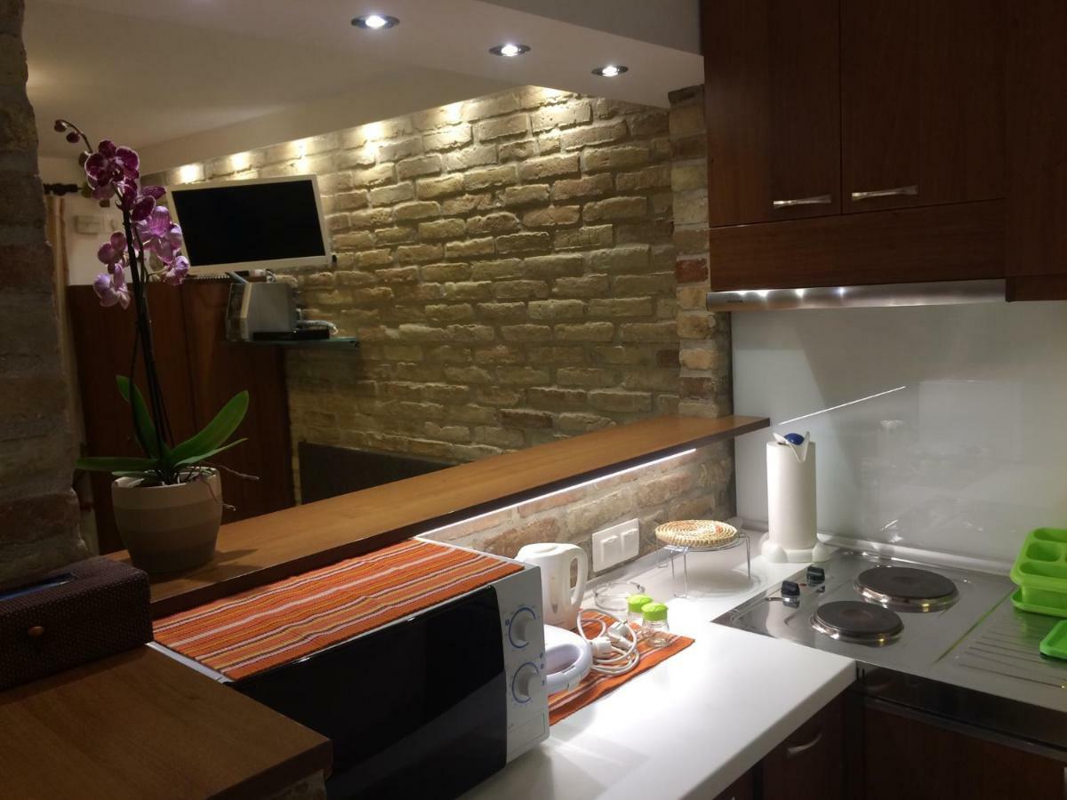 Nicola'S Studio Apartment Corfu  Exterior photo