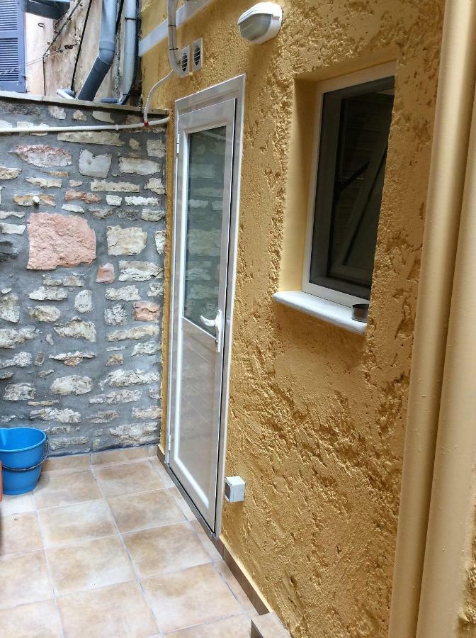 Nicola'S Studio Apartment Corfu  Exterior photo