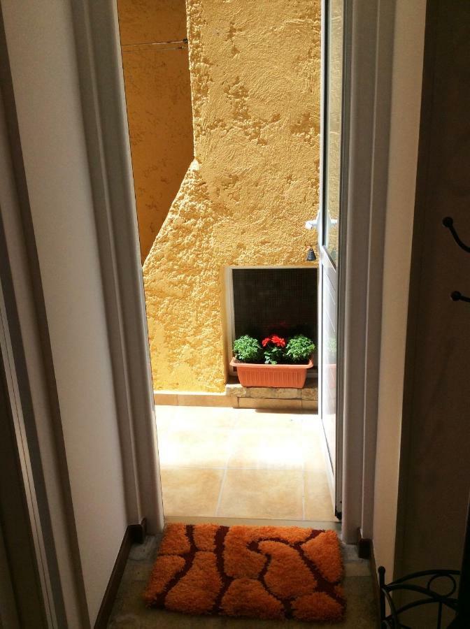 Nicola'S Studio Apartment Corfu  Exterior photo